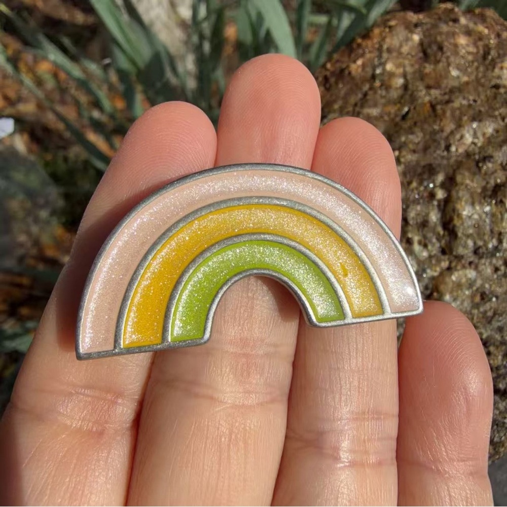 NWT Coach Rainbow Souvenir Enamel Pin(40740) - Picture 4 of 6